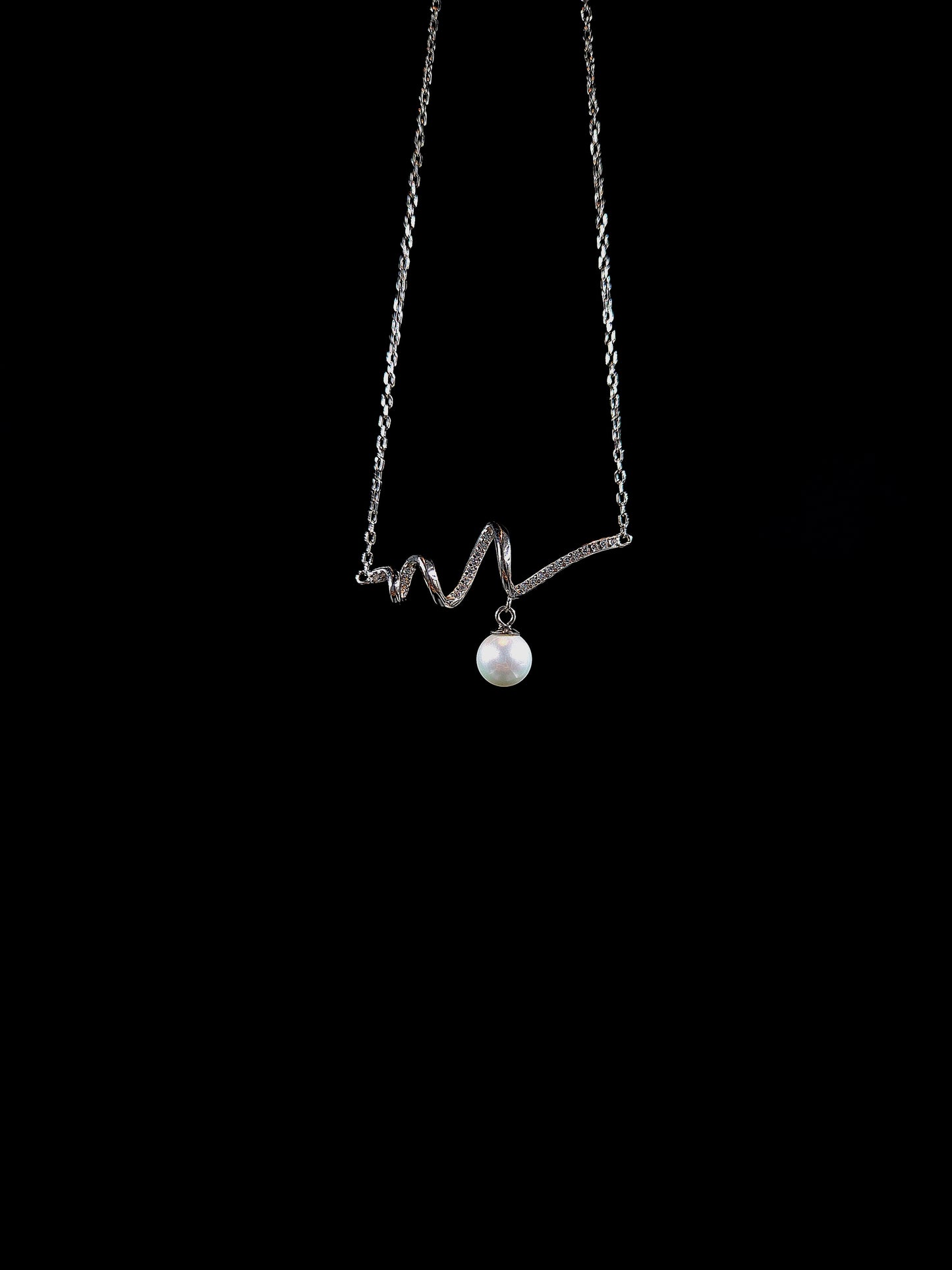 Sparkling Spiral pearl Necklace