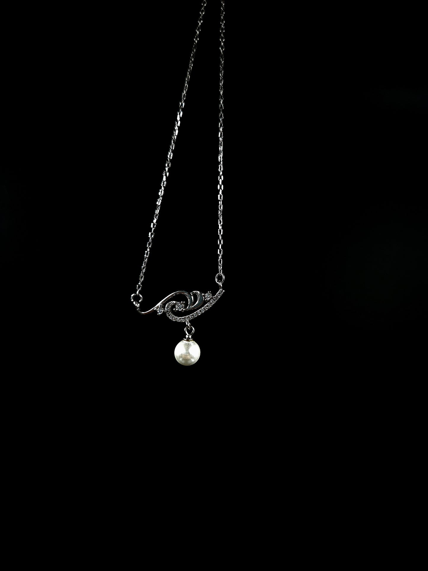 Shining Pearl Silver Necklace with Zarkan for women