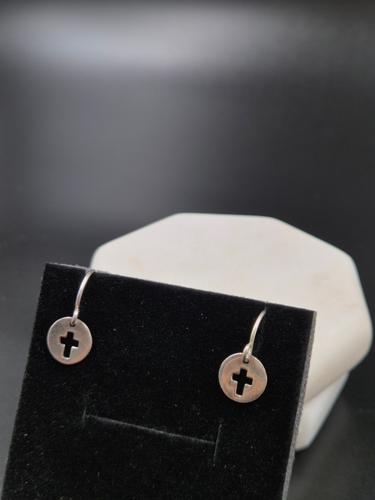 Vinatge cross cut out 925 Silver Dangle Earring