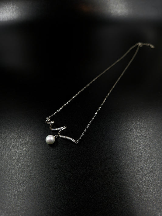 Sparkling Spiral pearl Necklace