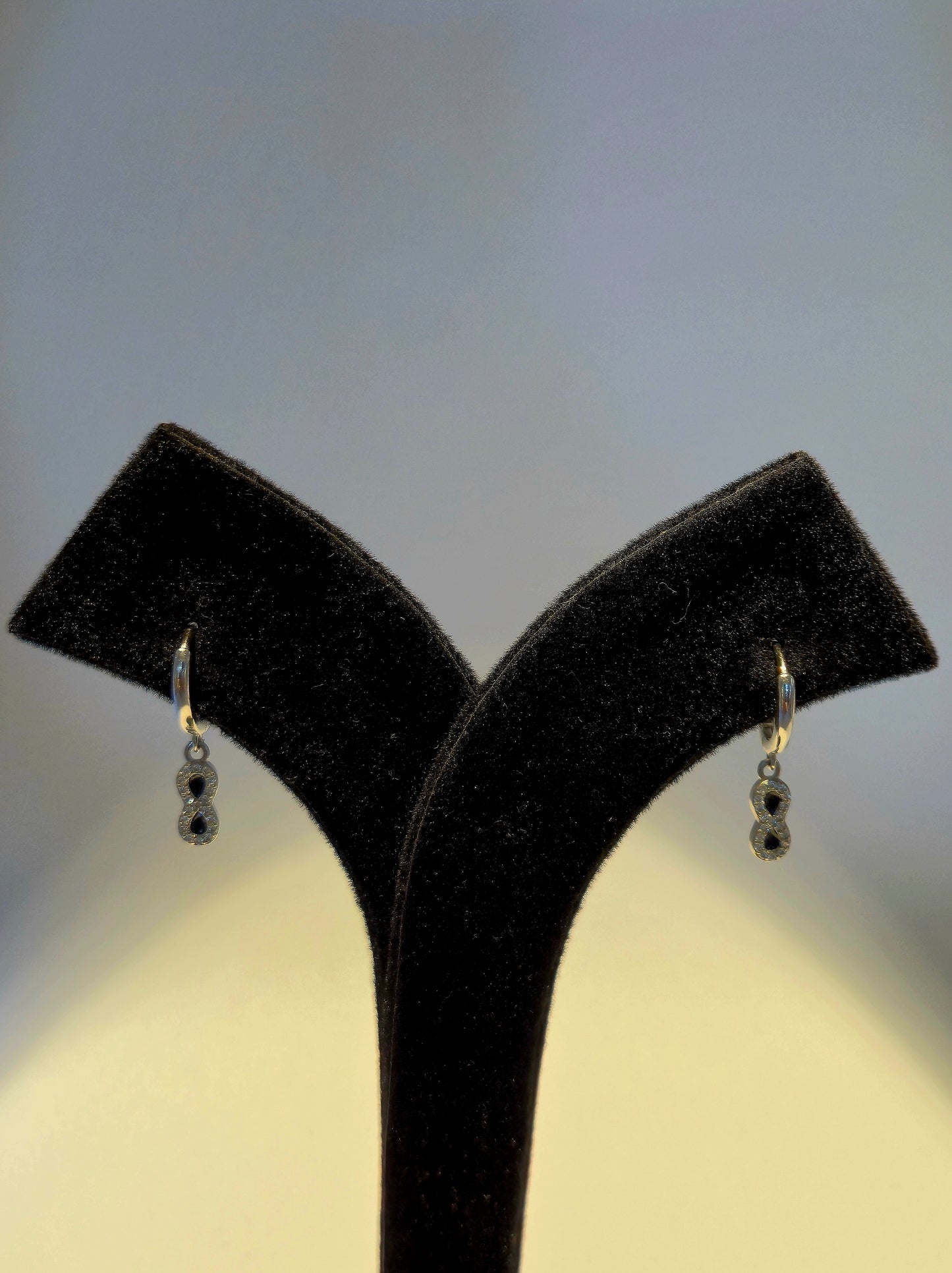 Infinity loop hanging Silver round hoop