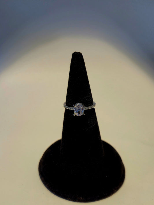 Solitaire design Silver ring