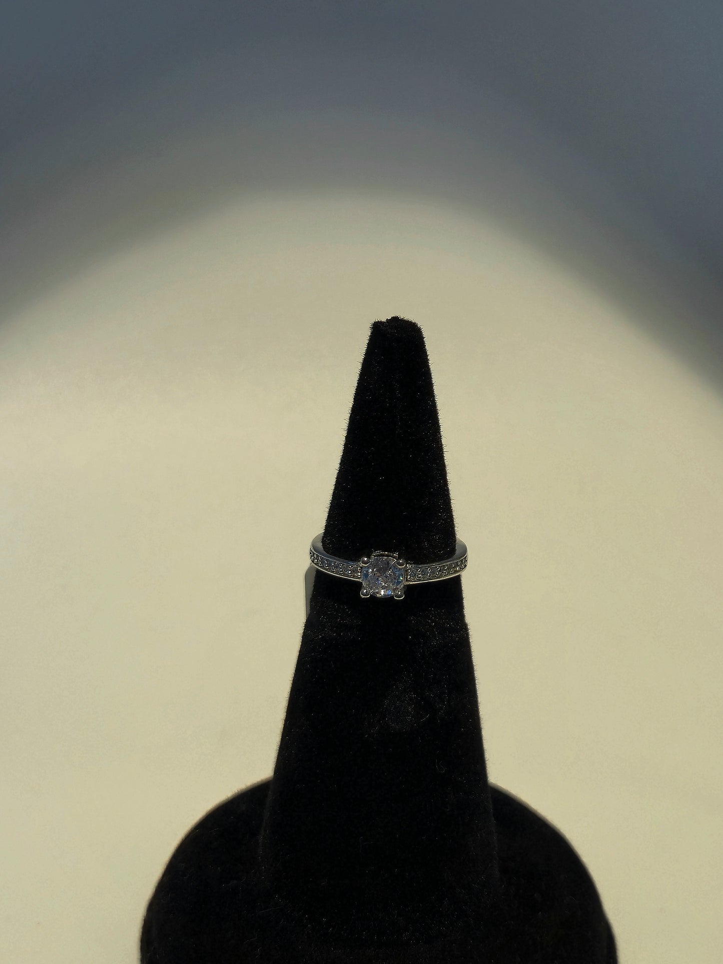 Circle Stone Solitaire design Silver Ring