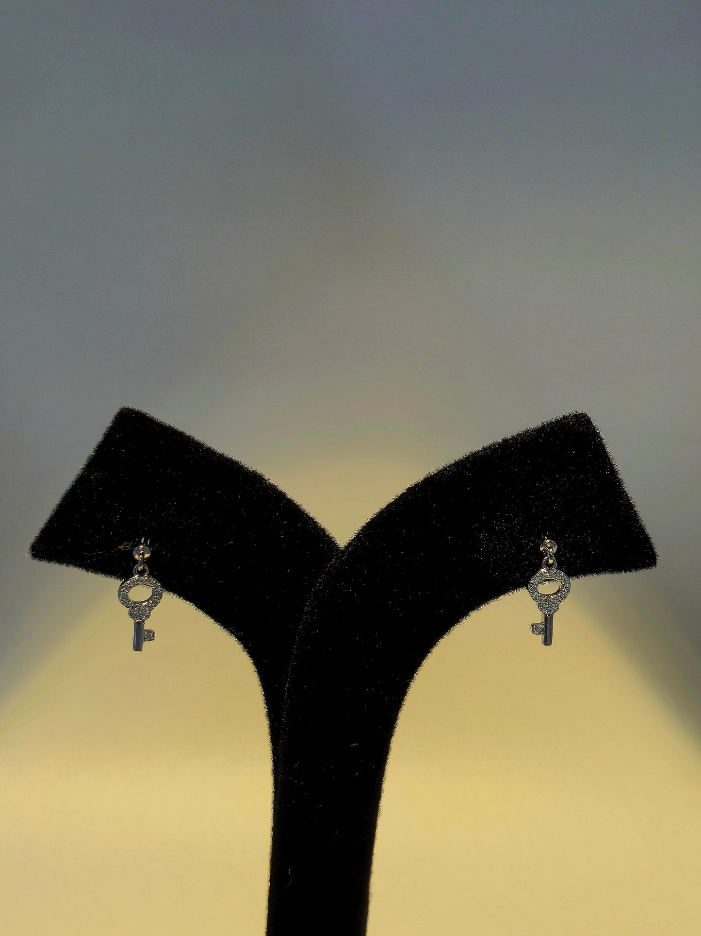 Key Shaped Helix Earring 925 Silver