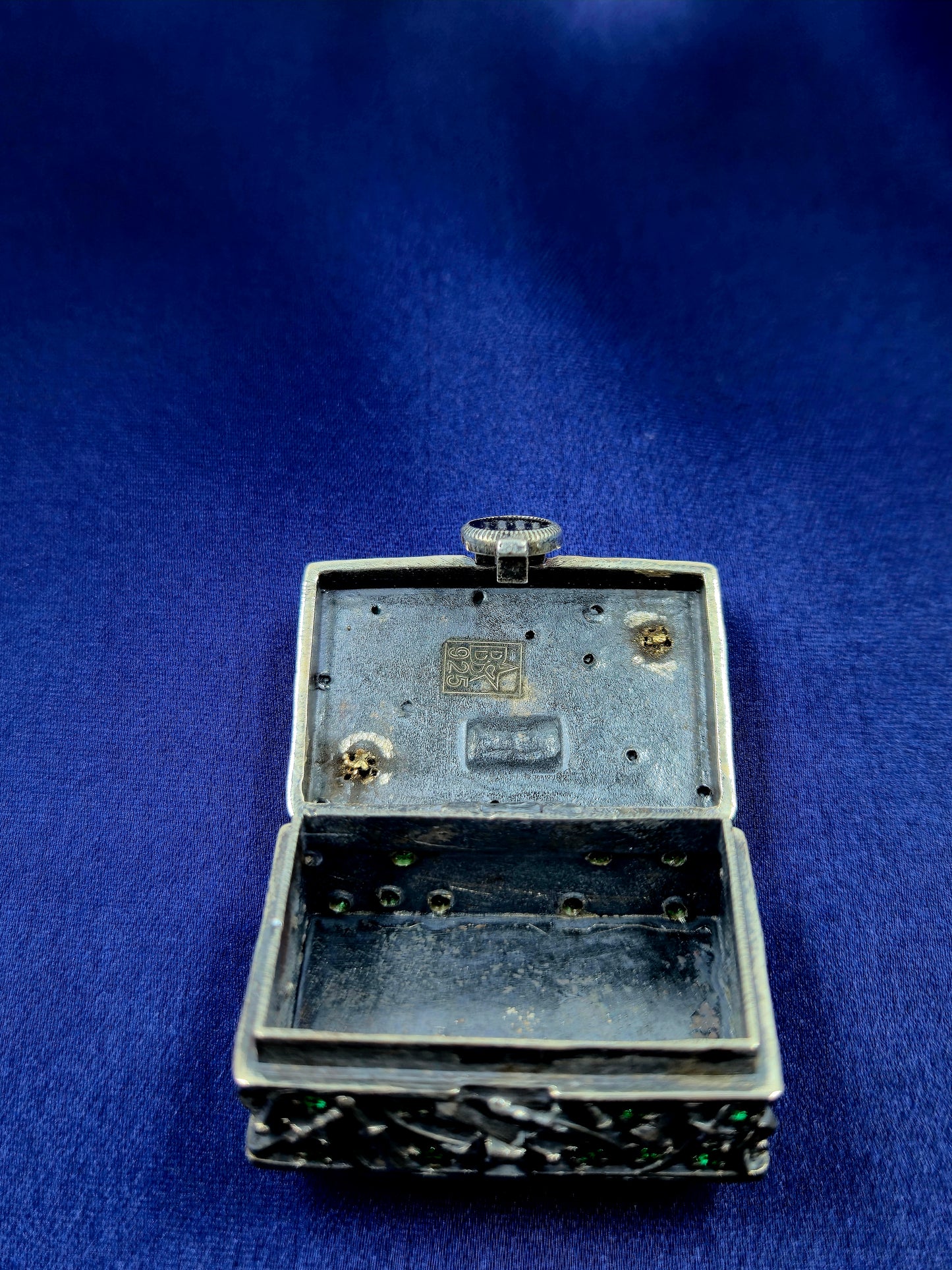 Pistol Design tiny silver box