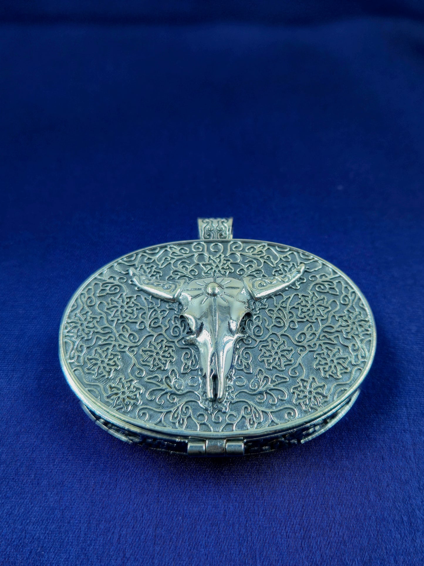 LongHorn Bull head Silver box