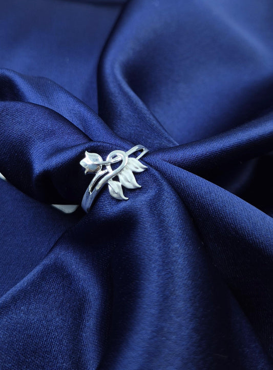 Tulip design 925 Silver Ring